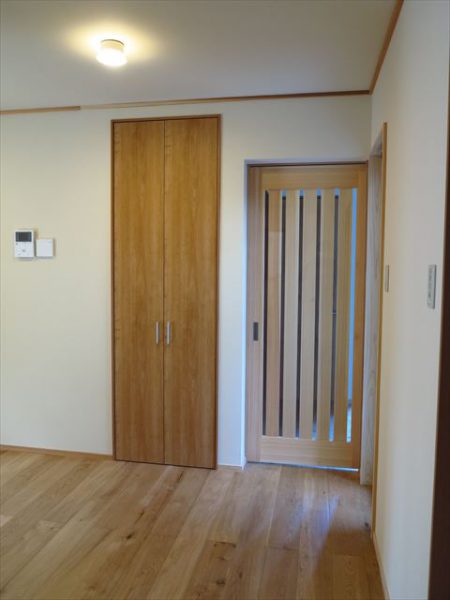 桧無垢の造作建具